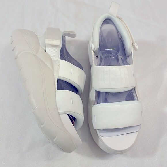 UGG LA CLOUD SPORTS SANDALS.  NEW IN BOX - Picture 2 of 14